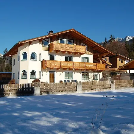 Landhaus Brugger Apartament *